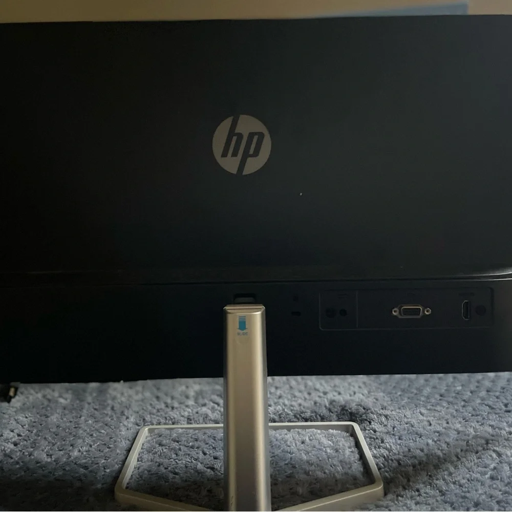 HP MONITOR
